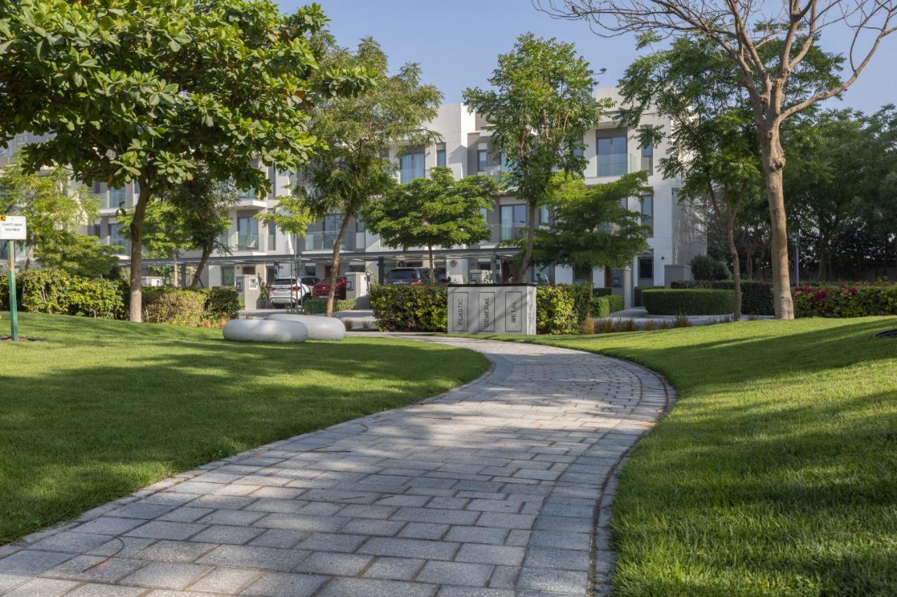 Stay Phenomenal 1 Bedroom Holiday Home Near Burj Khalifa Dubai Exterior foto